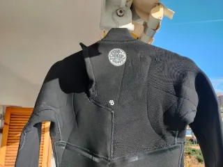 RipCurl eBomb Pro 4/3 M sin cremallera