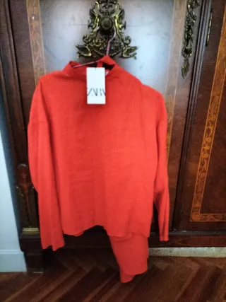 Elegante blusa Zara roja talla M