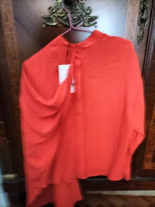 Elegante blusa Zara roja talla M