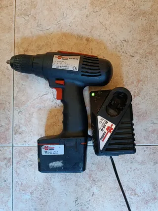 Taladro WURTH ABS 13-M3 + Cargador
