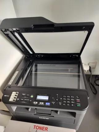 Impresora Láser Brother MFC-2710DW + Tóner