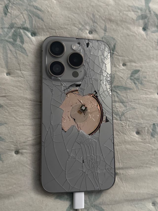 iPhone 15 Pro per parti, 2 anni