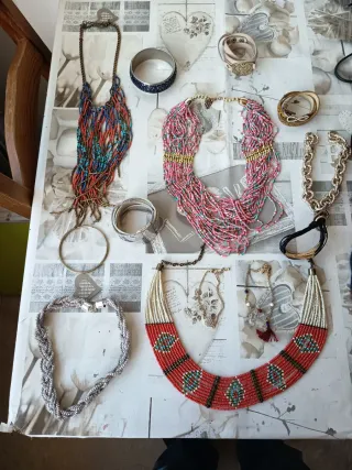 Conjunto de bisutería multicolor todo juntos 15€