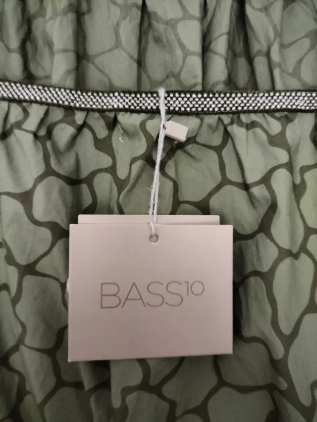 Mono Bass10 verde talla 16