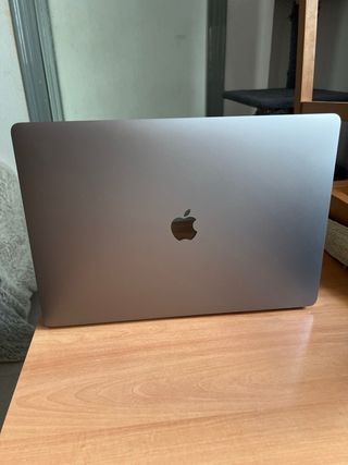 MacBook Pro 16 2019 i7 16GB RAM 500GB SSD