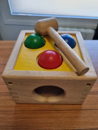 Caja martillo Plantoys