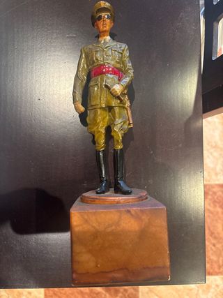 Talla madera militar Franco