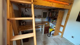 Conjunto cama Flexa alta + escritorio + estantería