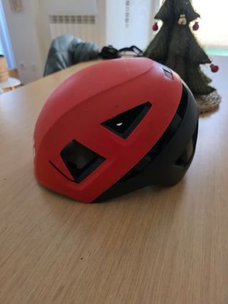 Piolet y Crampones Grivel Air Tech y Casco Black D