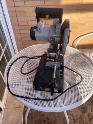 Cortadora de metal Peugeot