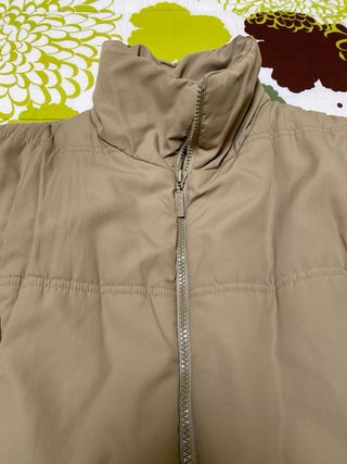 Abrigo corto mujer beige