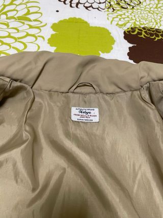 Abrigo corto mujer beige