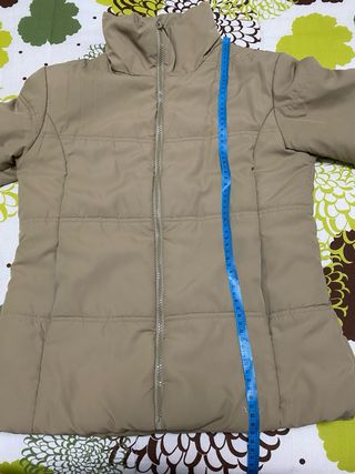 Abrigo corto mujer beige