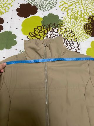 Abrigo corto mujer beige