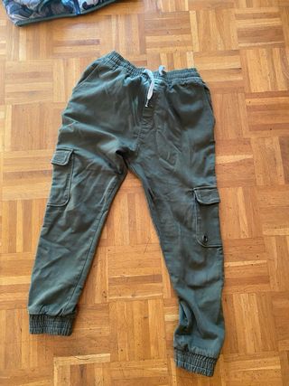 Conjunto camuflaje chaqueta y pantalón