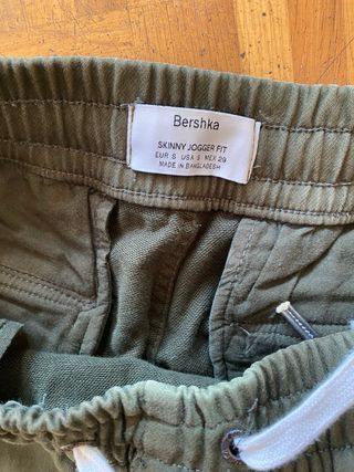 Conjunto camuflaje chaqueta y pantalón