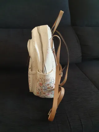 Mochila Parfois pequeña floral