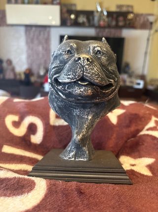 Cabeza American Bully Escultura