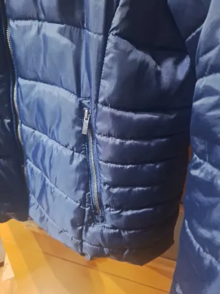 Chaqueta acolchada azul