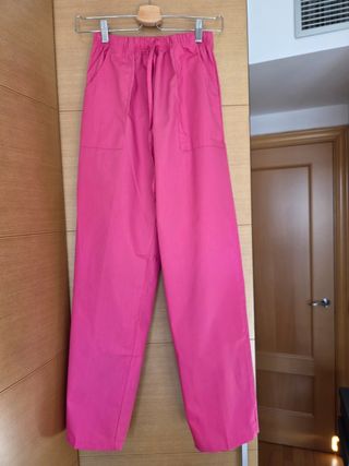 Pantalón sanitario fucsia talla ss