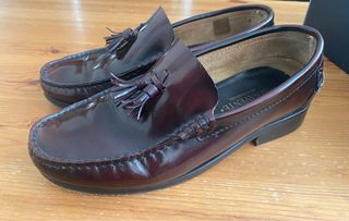 Mocasines Benavente borlas burdeos