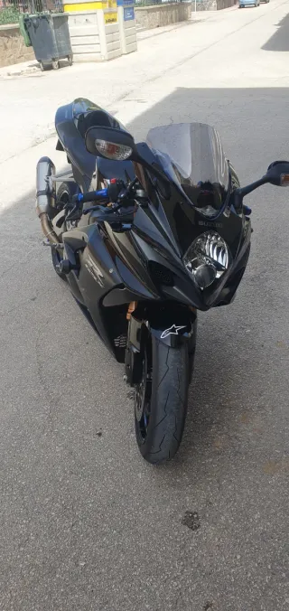 Suzuki GSXR 1000 K8