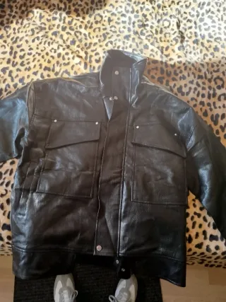 Cazadora Cuero Negra Arnodefrance