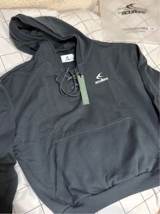 Sudadera Scuffers gris