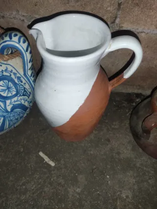 Jarra antigua de cerámica