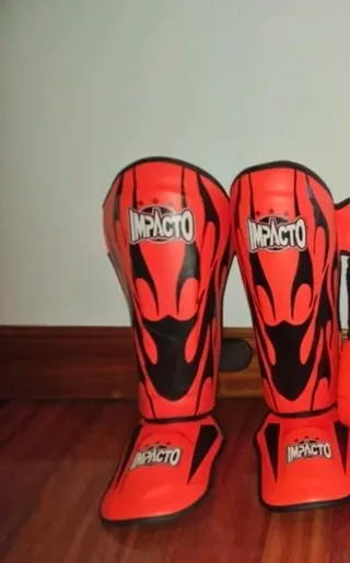 Espinilleras Kick Boxing Impacto Rojas