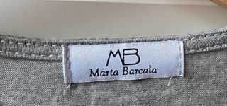 Camiseta brillante dorada y plateada