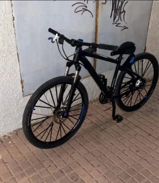 Bicicleta MTB Negra