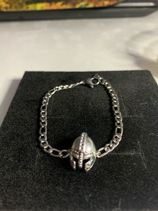 Pulsera hombre casco guerrero 2€