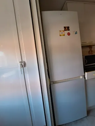 Nevera ok color blanco y TV Hisense 50"