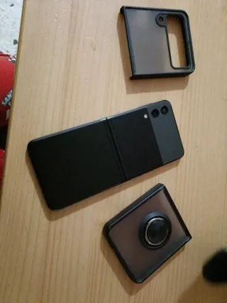 Samsung Z Flip3 con custodia