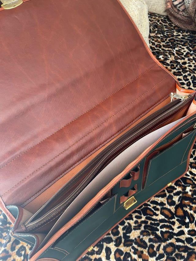 Maletín de trabajo piel marrón y verde