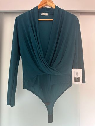 Body escote cruzado verde talla única, nuevo