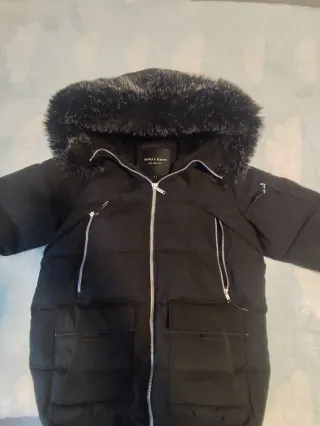 Chaqueta SUPPLY & DEMAND Negra con Capucha