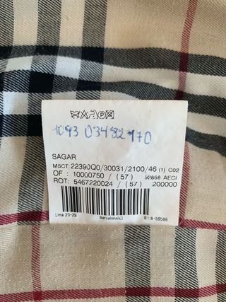 Gabardina Burberry Beige y Roja