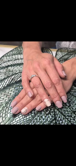 Servicio Uñas Semipermanente a Domicilio