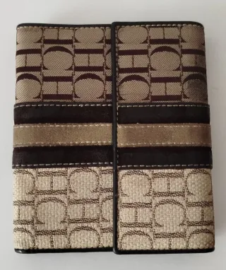 Billetera Carolina Herrera Beige y Marrón