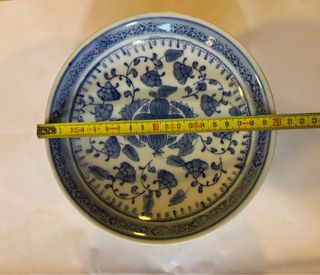 Alzata in ceramica blu e bianca