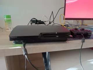 PlayStation 3 + 30 juegos + Mando Oficial