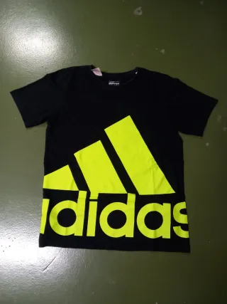 Camiseta Adidas Negra Logo Amarillo Neón