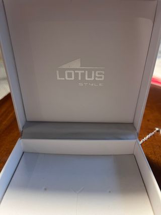 Colgante Plata Inicial C Lotus