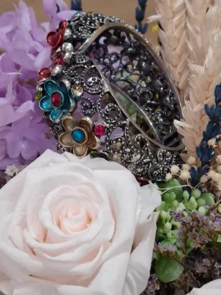 Pulsera metal flores incrustadas