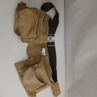 Porta herramientas de cuero