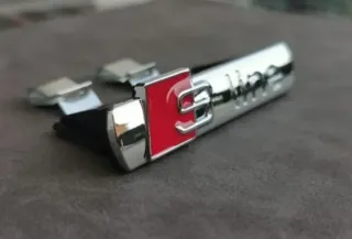 Audi Logo Emblema Sline de Parilla A3 A4 A5 A6 Q5