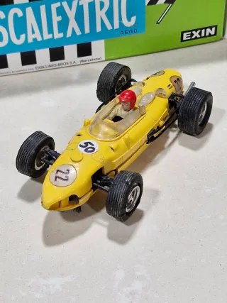 Scalextric ferrari V6