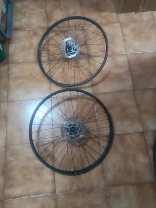 Juego 2 Ruedas 28 Mavic / Shimano